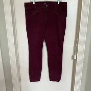 Burgundy skinny pant